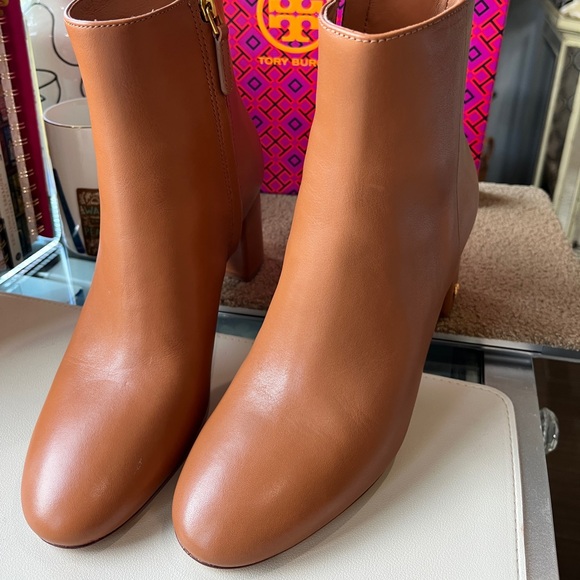 Tory Burch Brooke 70MM Bootie Calf - Picture 2 of 6